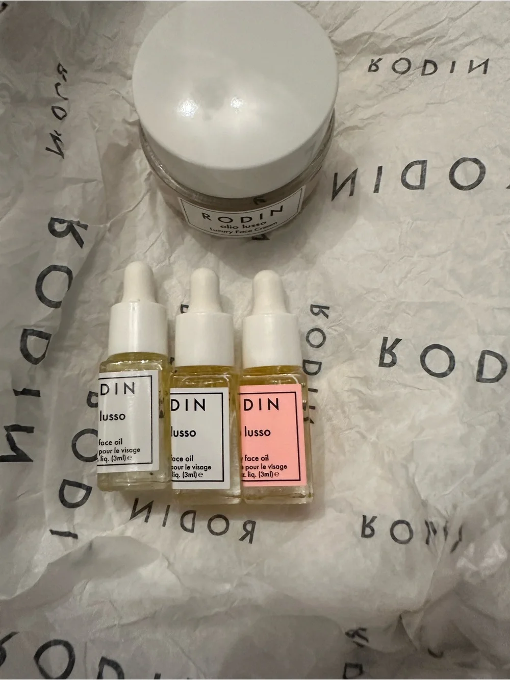 Olio Lusso Luxury Nourishing Skincare Set - White & Gold